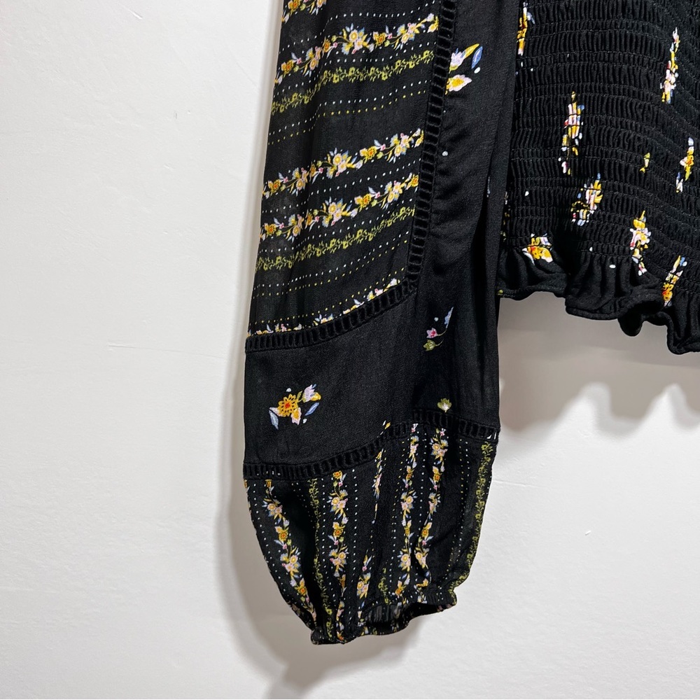 SOLD Anthropologie Dolan Pieta Balloon Sleeve Smocked Floral Blouse Large Black - Picture 7 of 11